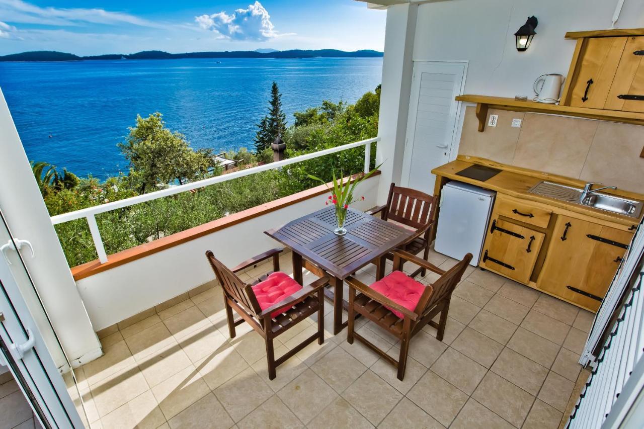 Apartments Villa Marcelina Hvar Town Exterior photo