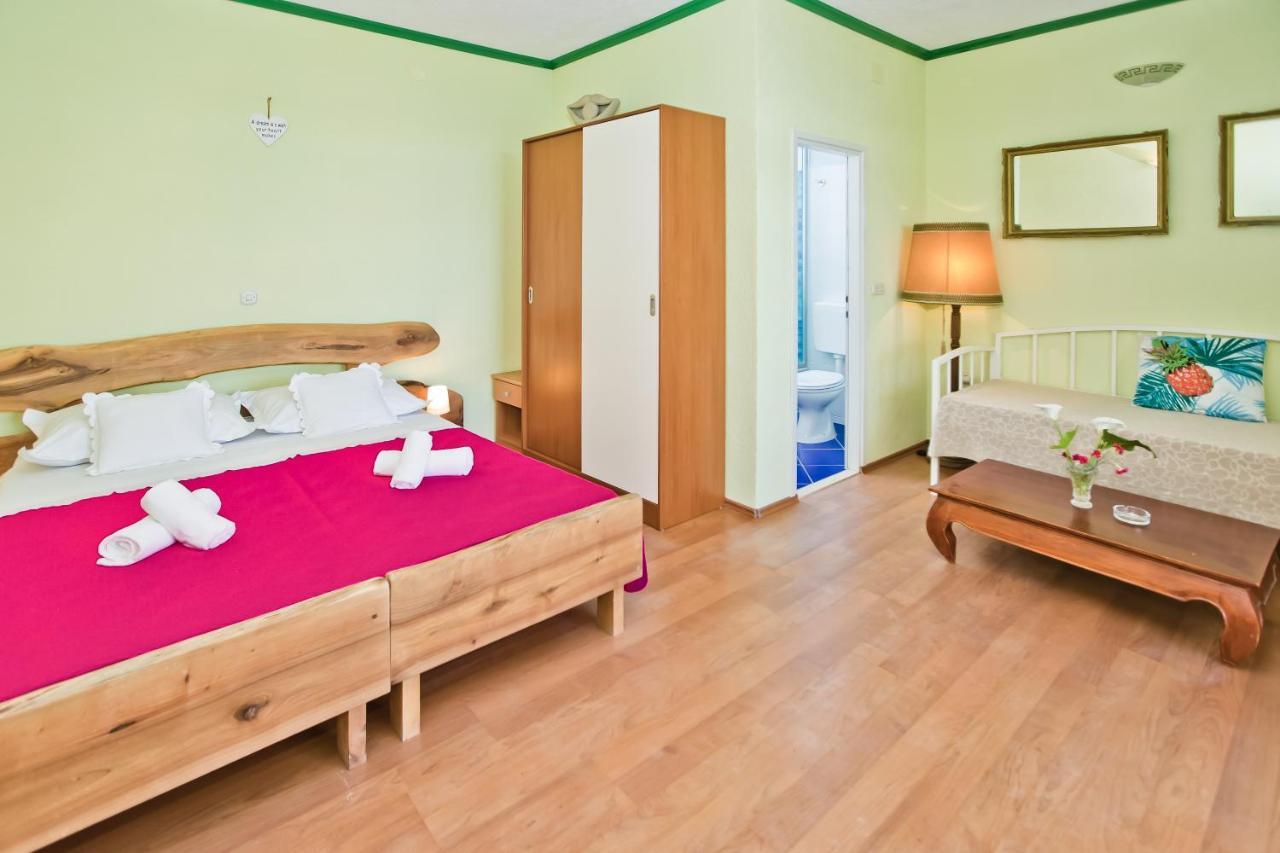 Apartments Villa Marcelina Hvar Town Exterior photo