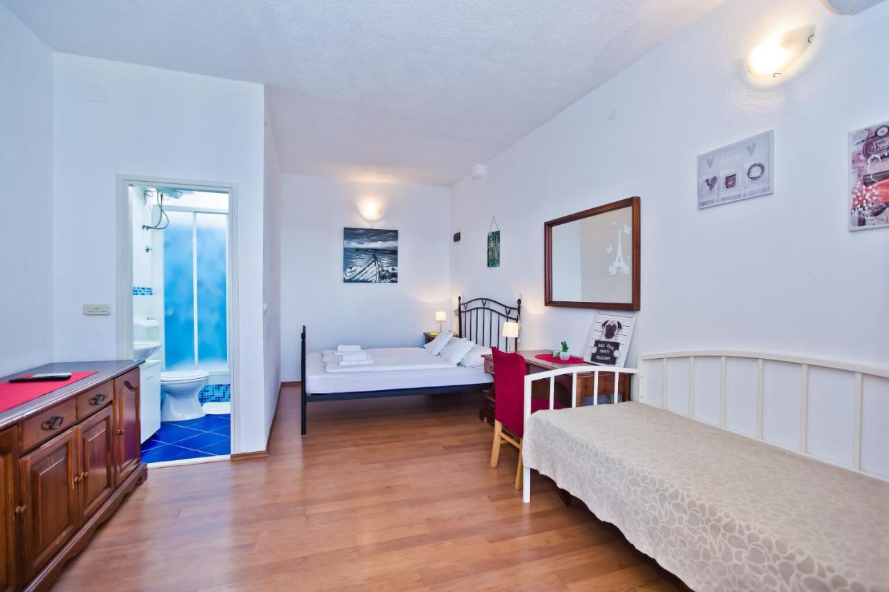 Apartments Villa Marcelina Hvar Town Exterior photo