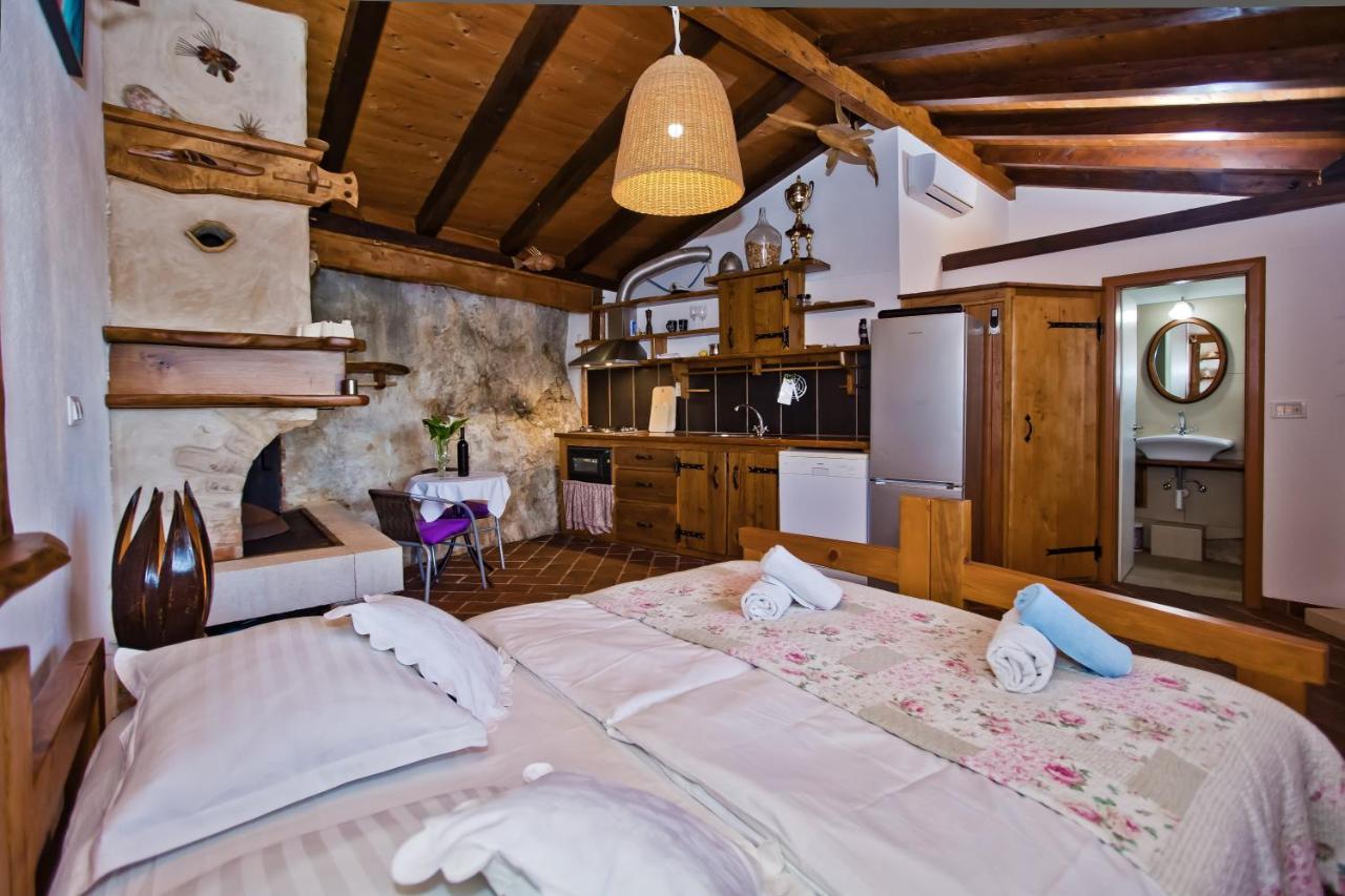 Apartments Villa Marcelina Hvar Town Exterior photo