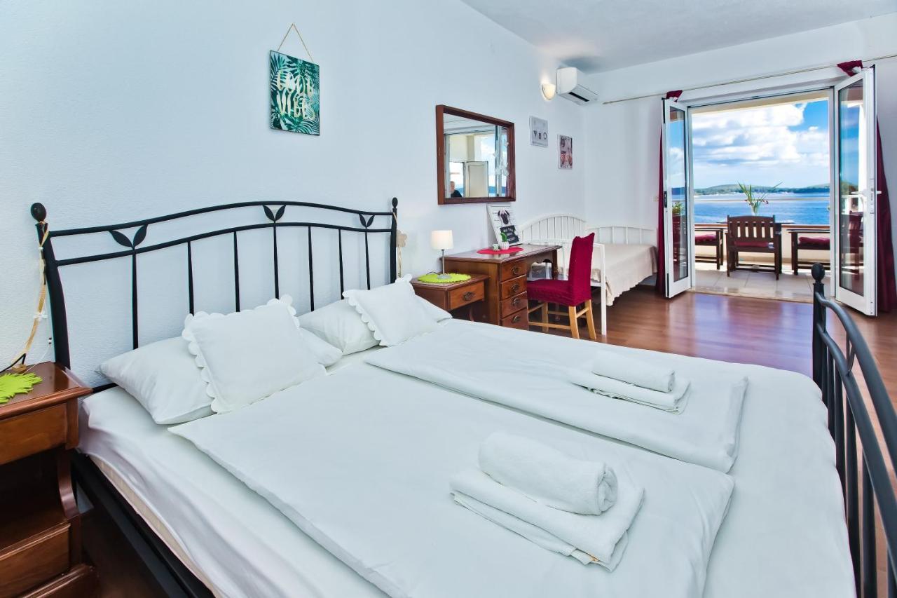 Apartments Villa Marcelina Hvar Town Exterior photo